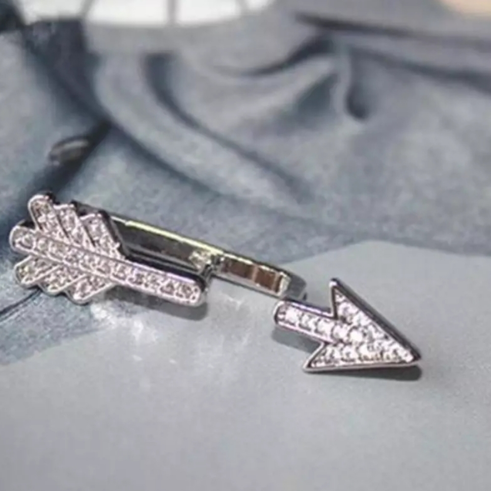 *Marlee* Silver Arrow Earring - Picture 5 of 5